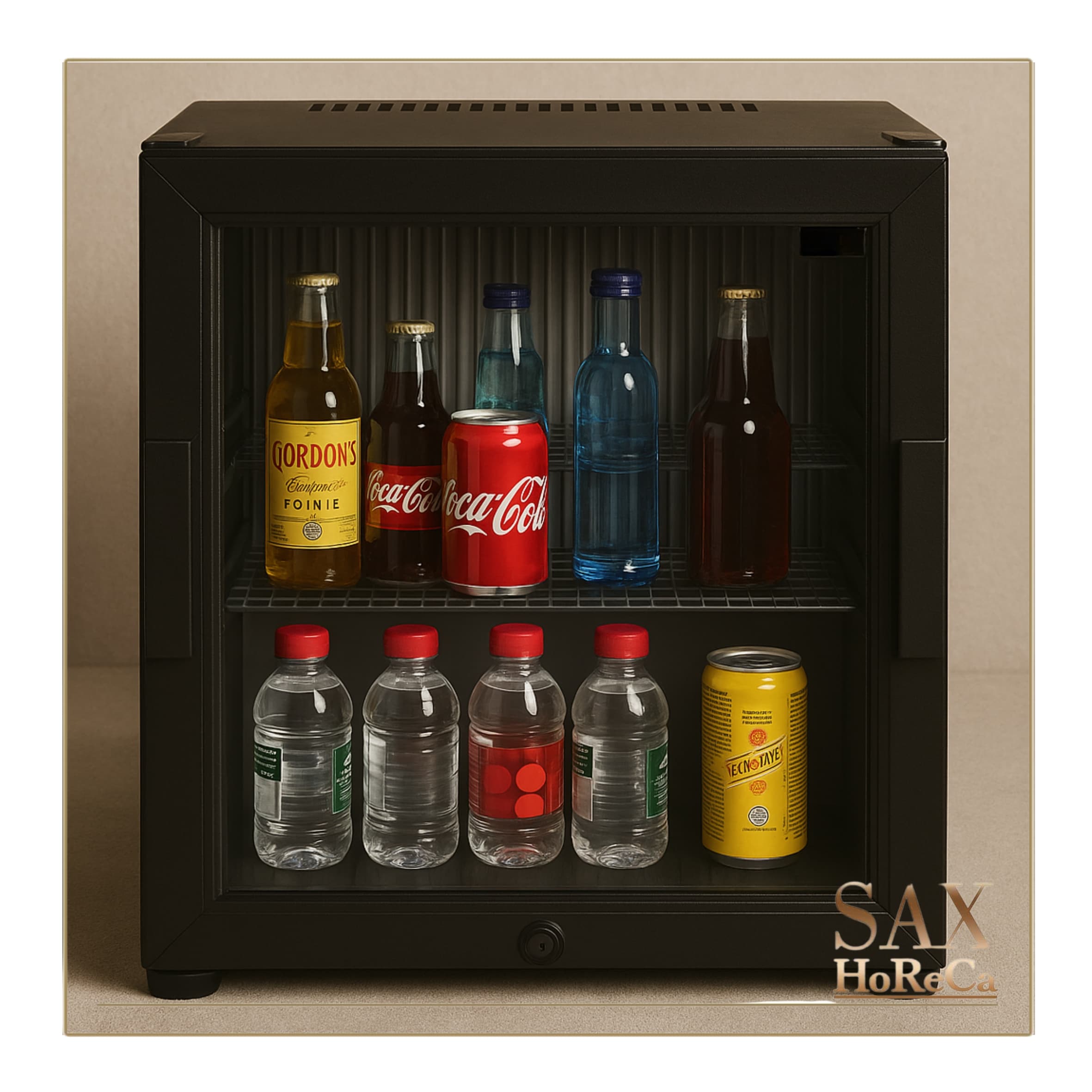 Mini-bar-31L-staklena-vrata-MBGLASSSM30-4 Staklena vrata daju laku preglednost sadržaja mini bara i vau efekat specijalno noću kada svetlo iz mini bara stvori ambijentalnu atmosferu. Vrata se mogu namestiti da se otvaraju na levu ili na desnu stranu što je korisno kada mini bar treba da stane u uski prostor npr. ispod radne ploče, pored zida ili da se vrata ne sudaraju sa nameštajem.